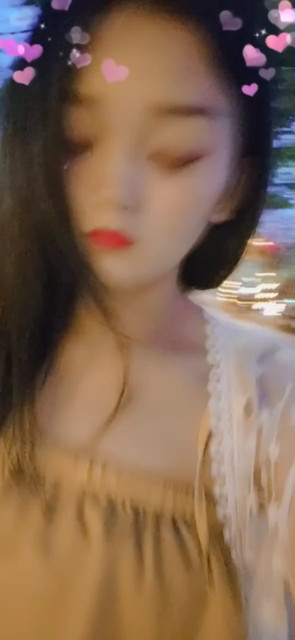 爱谁不如爱鑫鑫   哈哈