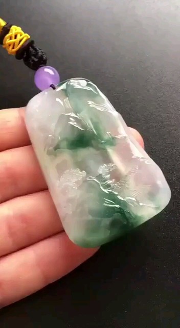 冰种飘花翡翠山水牌