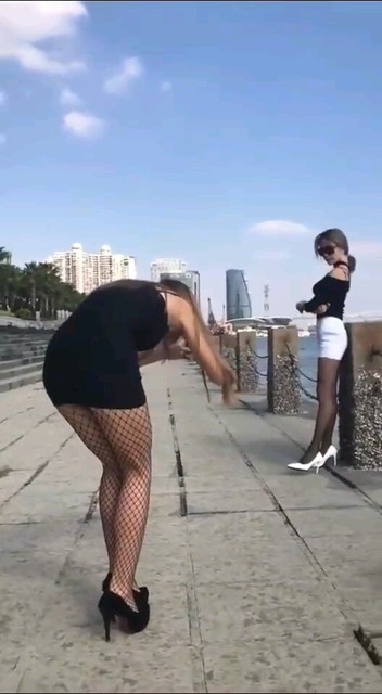 拍个照容易吗？😂