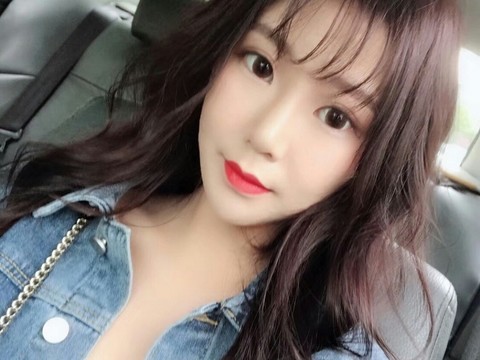 十二🐬海报
