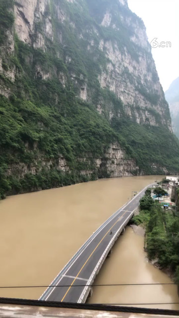 好高的山