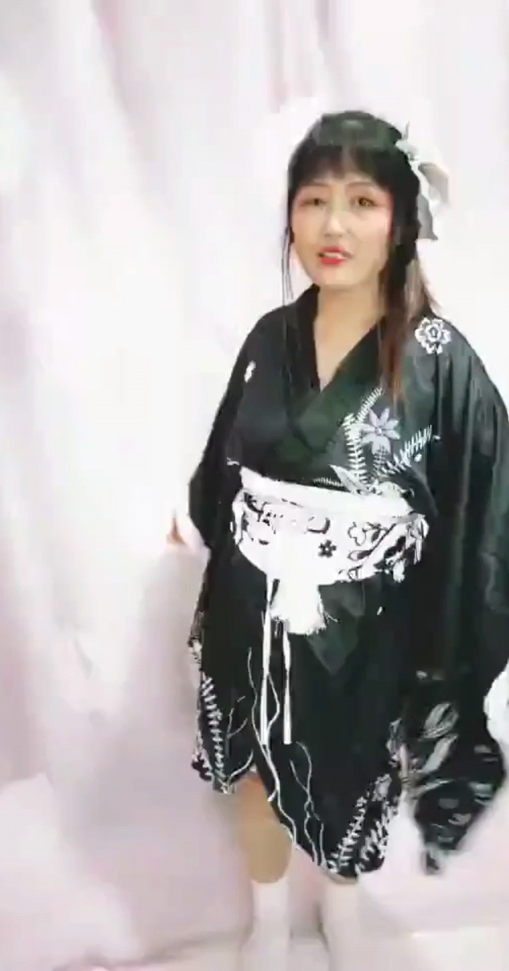 飘摇兮若流风之回雪