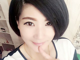 站在地球上看月亮主播照片