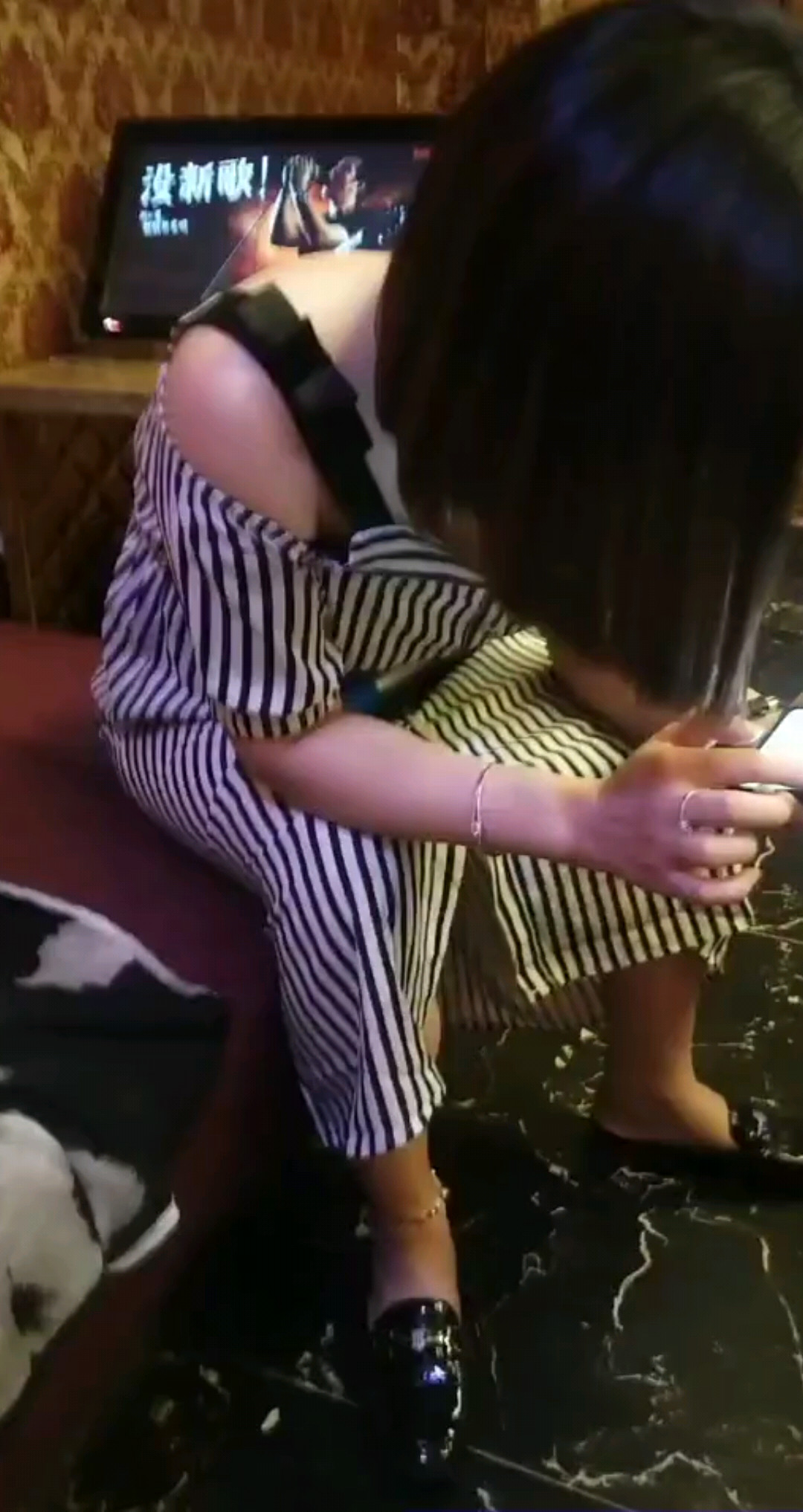 😁两妹子，老李家姑娘没有丑滴