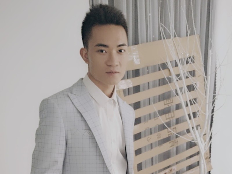 InTheEyes的主播海报