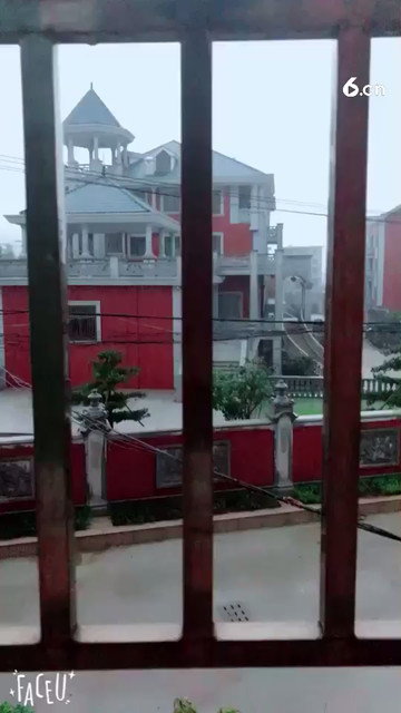 爱像蓝天白云晴空万里突然暴风雨