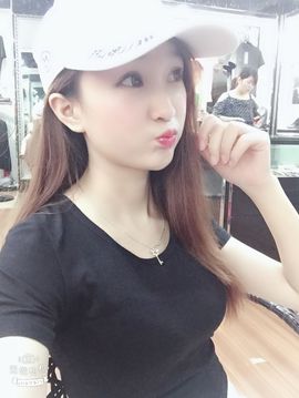 李沐汐古筝主播照片