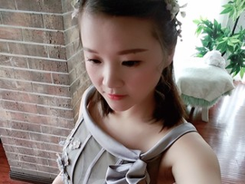 最美🌺小雪主播照片