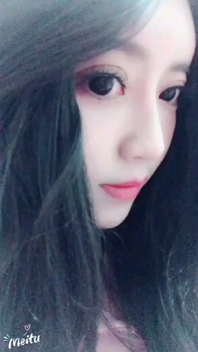 故人笑比庭中树，一日秋风一日疏