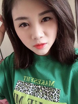 xy曾曾主播照片
