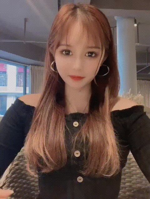 R.奶味的主播照片