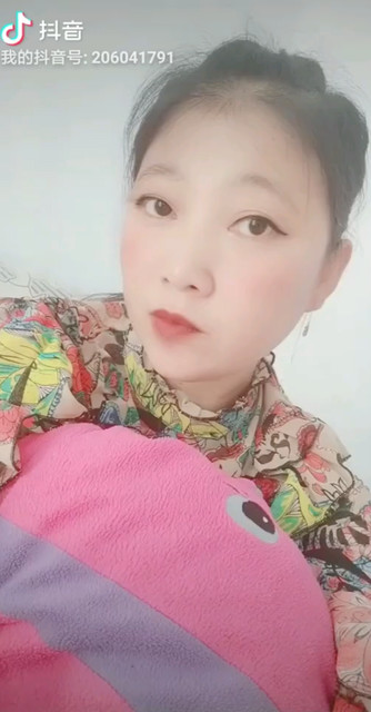 嘴歪的叼不住哈哈哈哈胡说😜