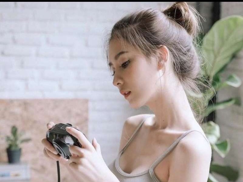 咯努力咯找我的主播海报