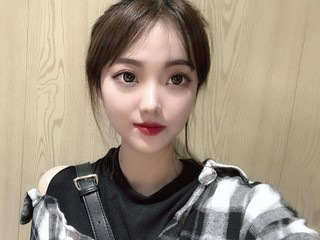最美四月天！！！的主播照片