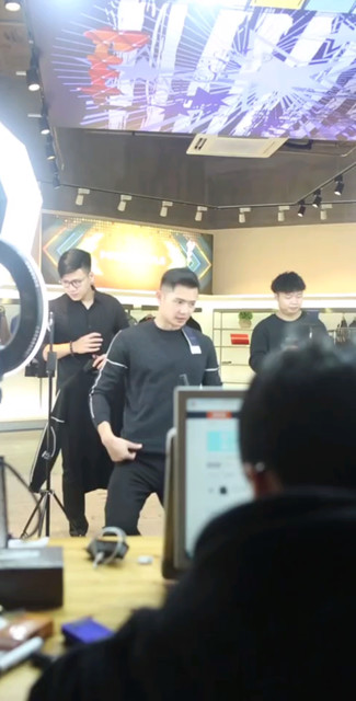 帅气型男在线试衣👩‍❤️‍