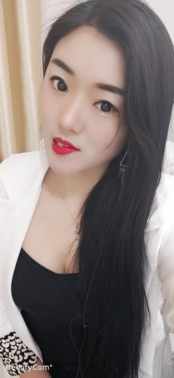 妃宝要饿死了主播照片