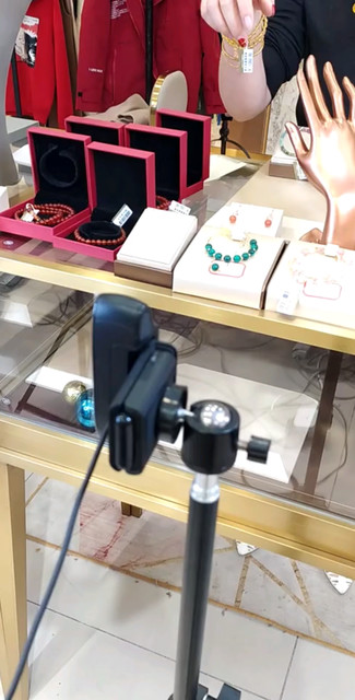 珠宝带货很可观呦，有人加入吗