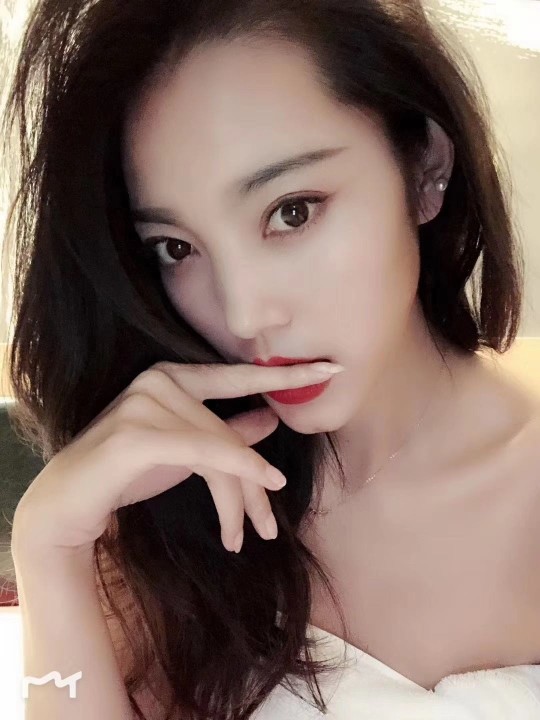 利、刃的主播照片