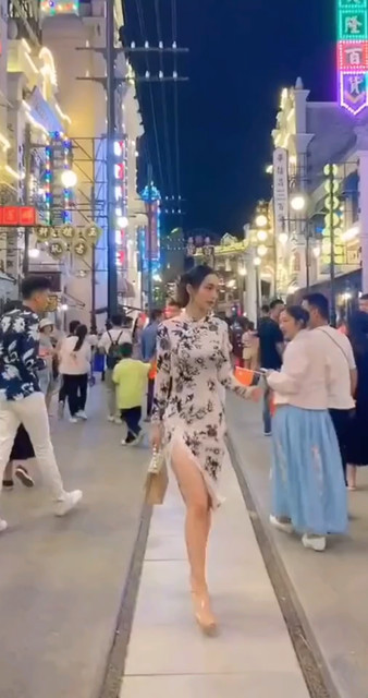 你是个芳心纵火犯，但我自愿燃烧