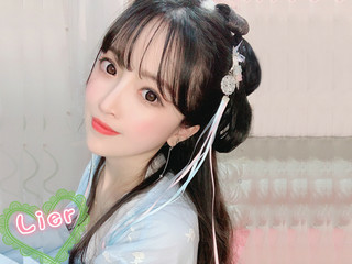 ??一人有一個??的主播照片