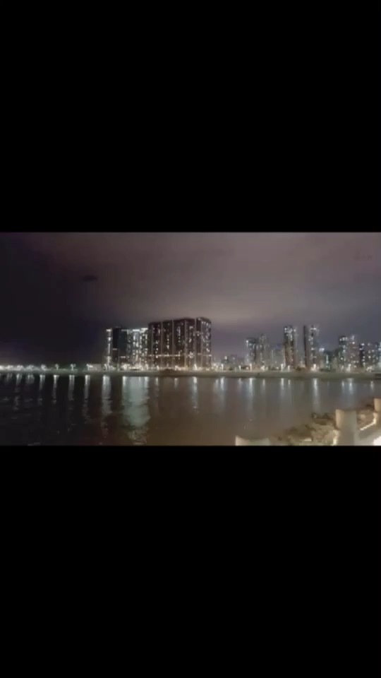 娥丫头珠海港珠奥大桥夜景