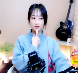 福建迪丽热巴主播照片