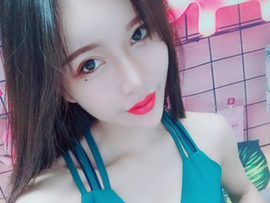 ☞许我一笔墨绘你倾城主播照片