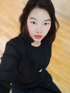 离离（简单做自己）主播照片