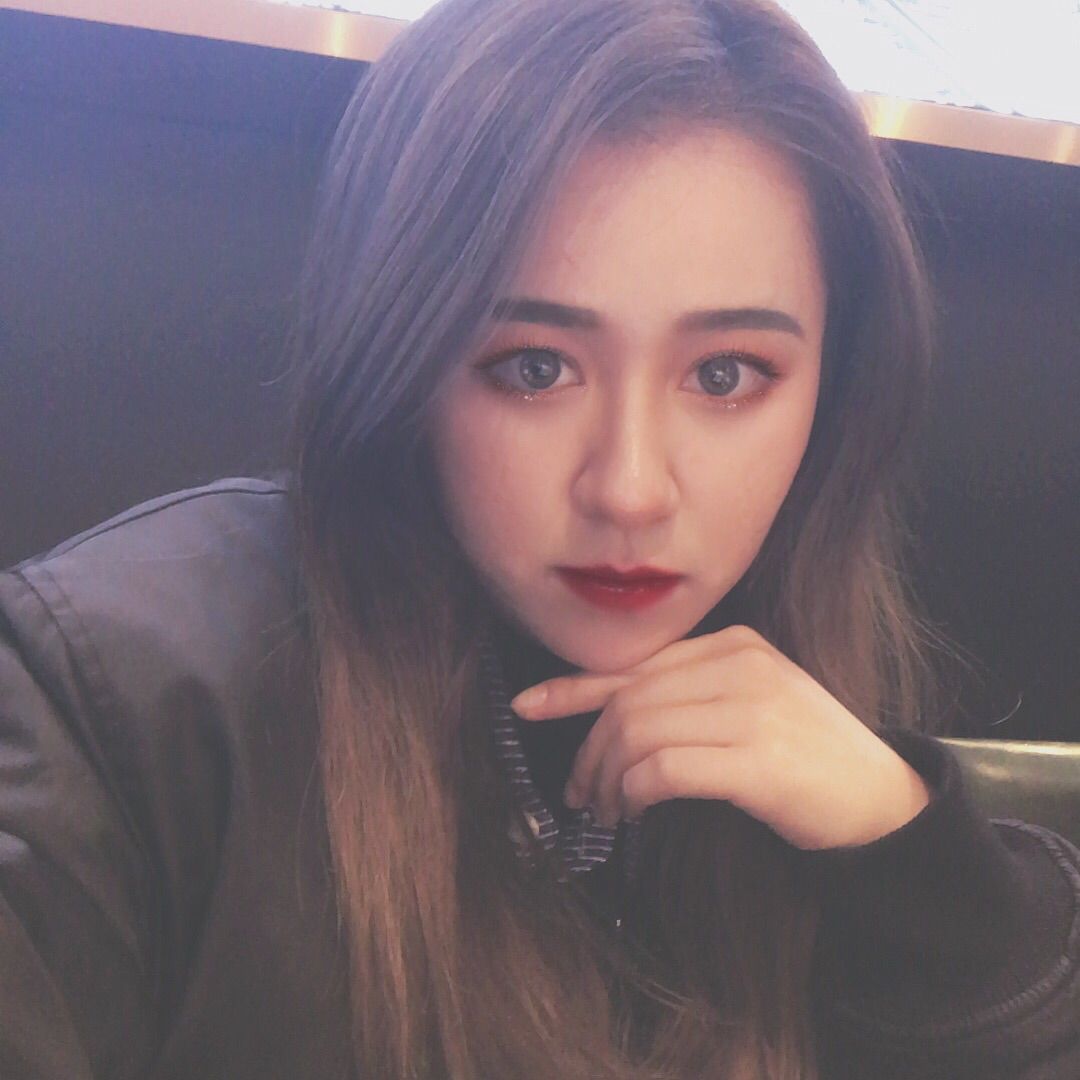 芋圆期末复习中的主播照片