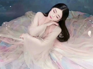 上线只为瞄你一眼的主播照片