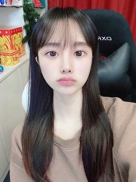 8秒嗓子疼29休゜♡主播照片