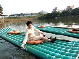 YG小龙女主播照片