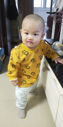 王炸带四个2主播照片