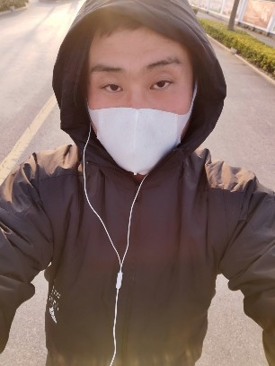 恶魔转身的主播照片