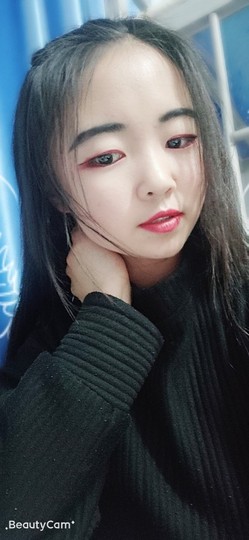 梦洁爱梦儿主播照片