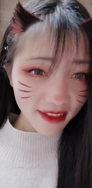 午安喵(^･ｪ･^)