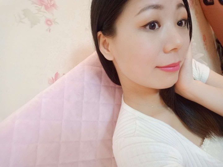 美怡2021的主播照片