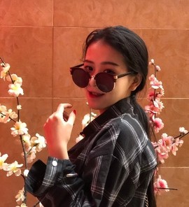 YAN🍧主播照片