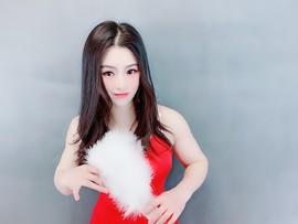 钢管舞童童主播照片