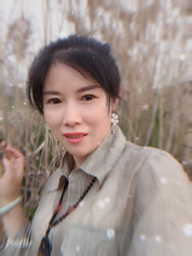 歌女夏未主播照片