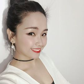茶茶幸运星主播照片
