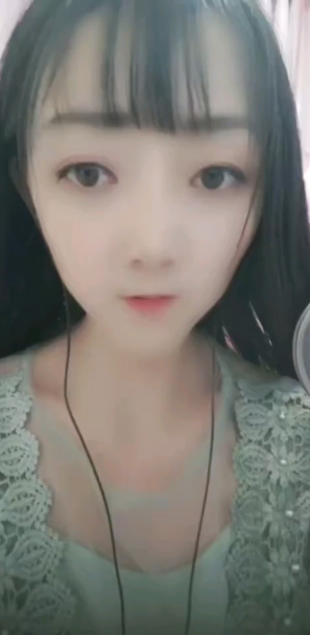 人生就像一场戏，自拍自导自演～