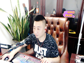 MobS42714t主播照片