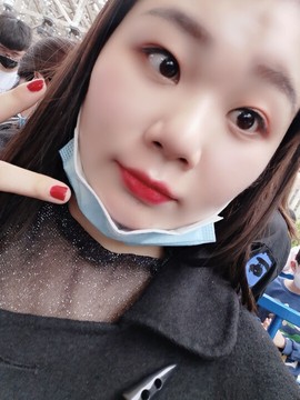 深碍🍓主播照片