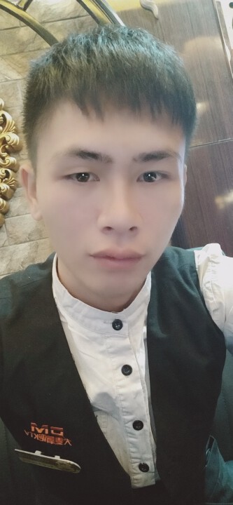 ♥小哥哥☞按耐不住。的主播照片