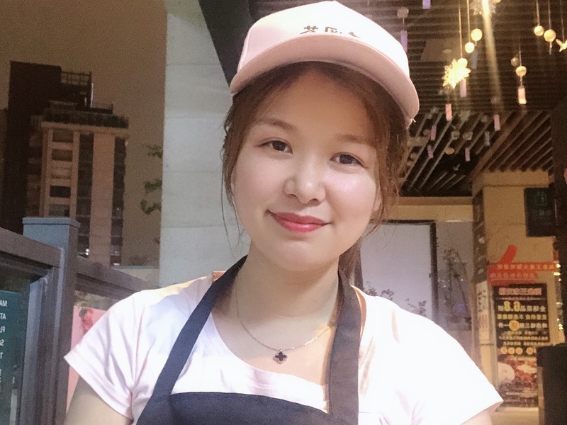 重庆奶茶妹的主播海报