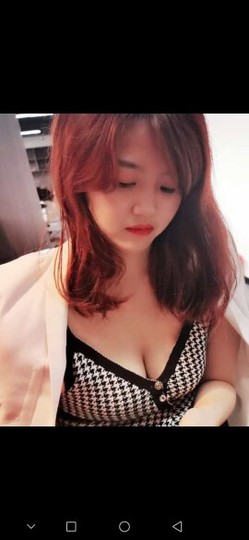 依依🌺星🌺城事主播照片