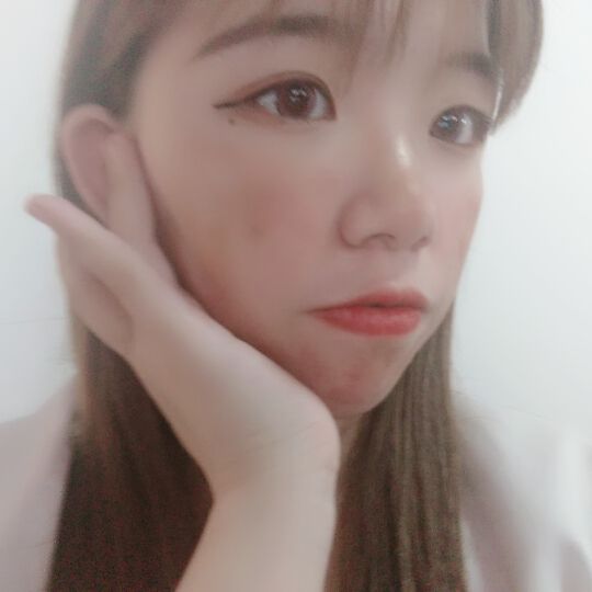 吖呃呃呃～的主播照片