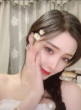陆七萬主播照片