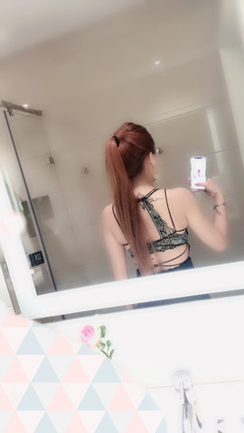 新人黑妹求升级主播照片